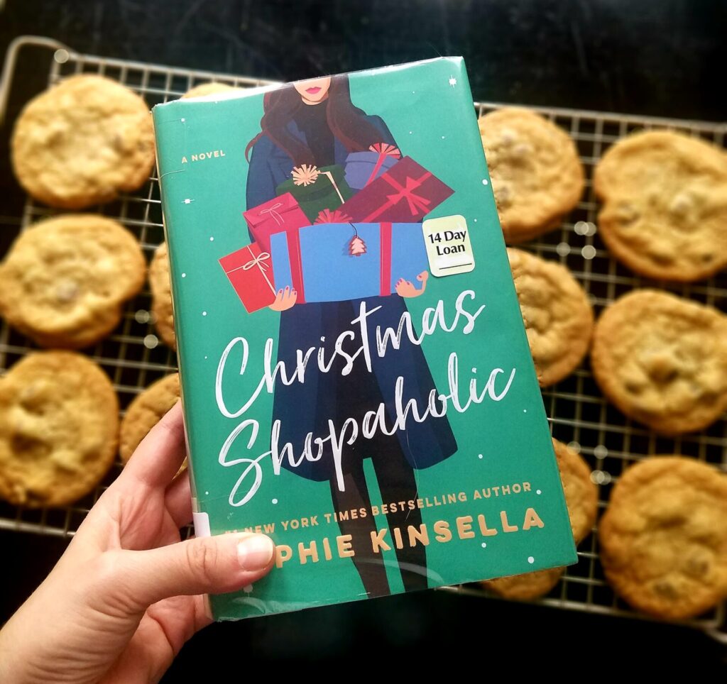 CHRISTMAS SHOPAHOLIC Book Review - A Well-Read Tart