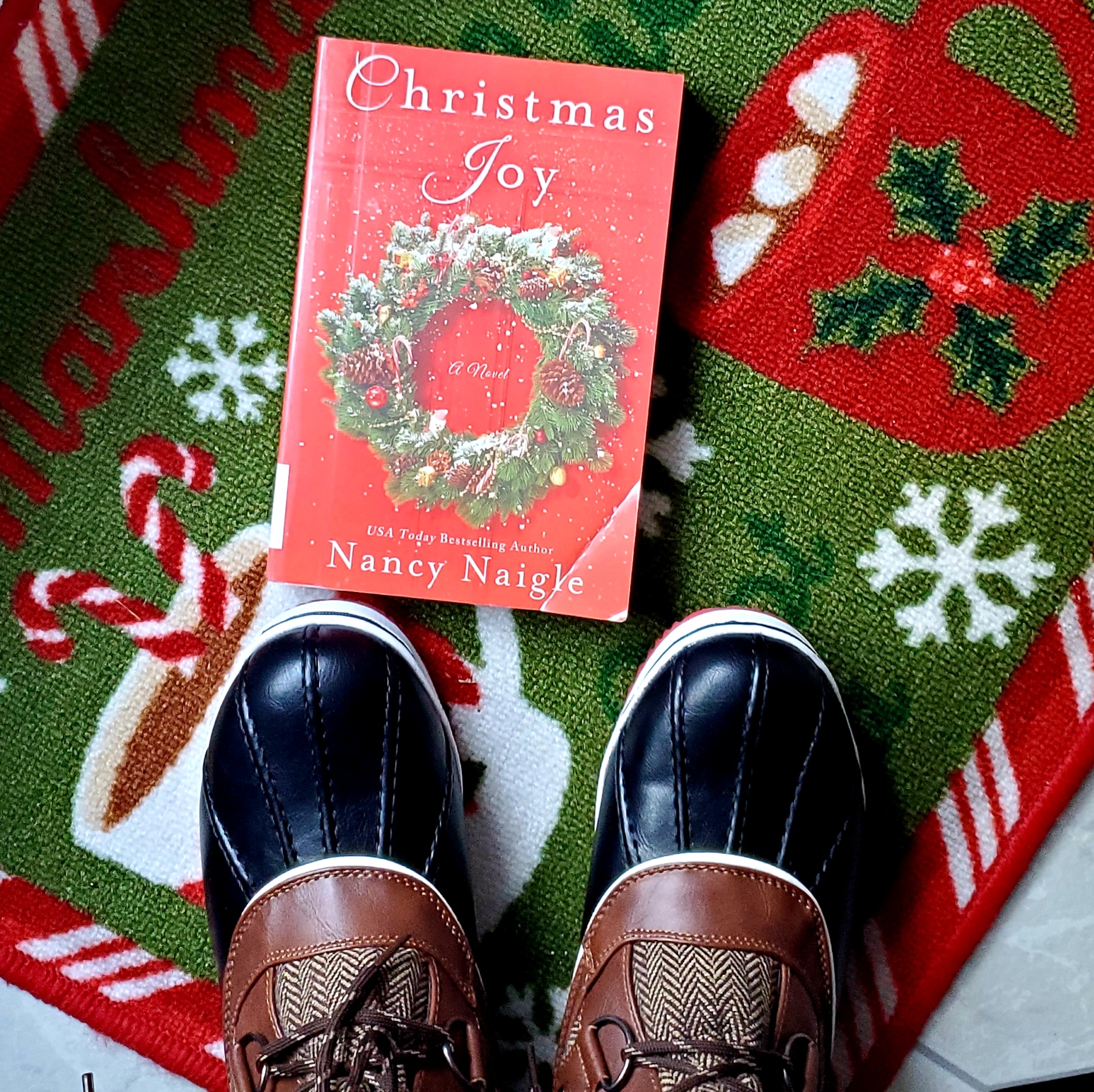 Book cover of Christmas Joy and duck boots